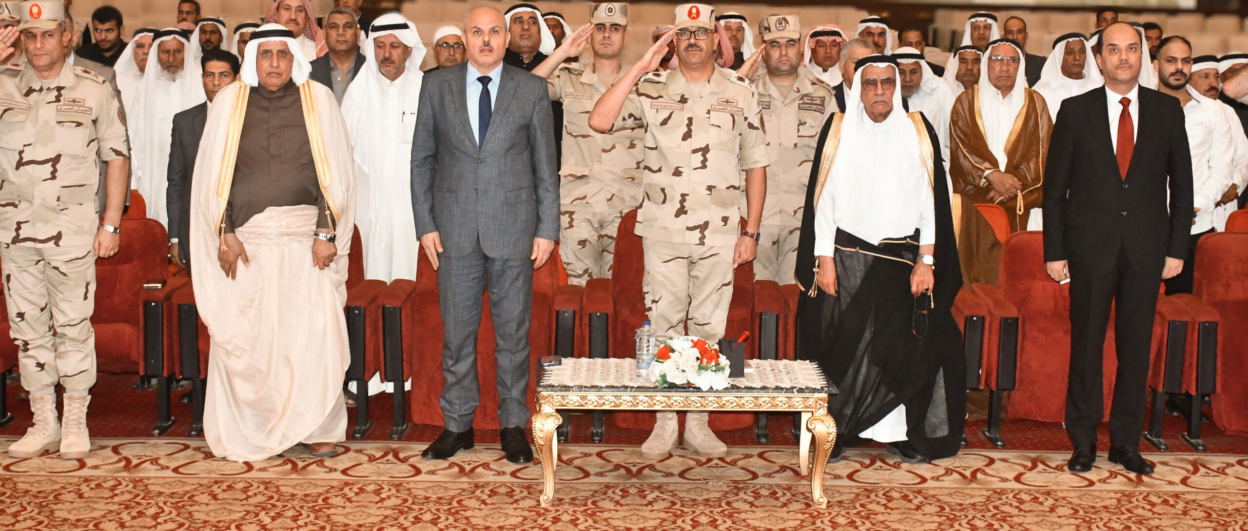 قيادة الجيش الثاني الميداني تستقبل شيوخ وعواقل وممثلى المجتمع المدني بشمال سيناء