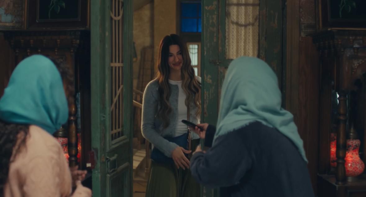 تارا عماد 