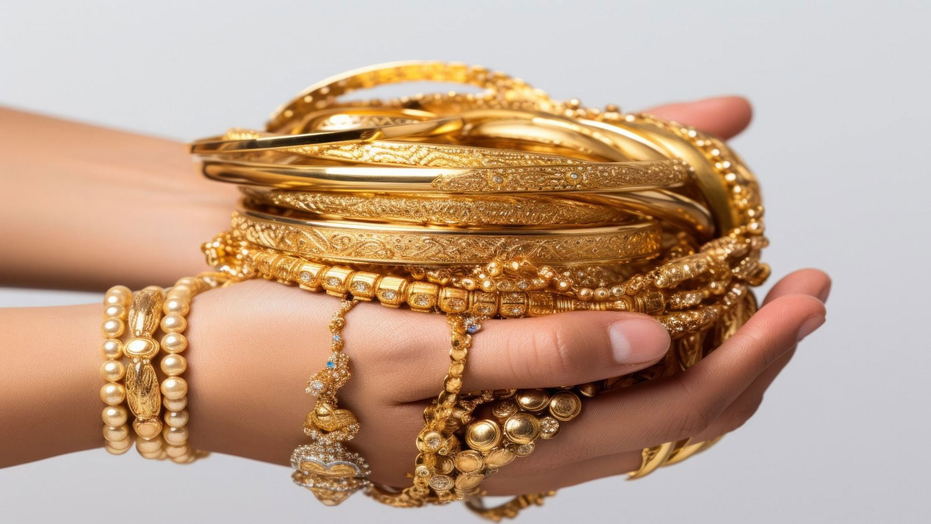 تراجع الذهب في مصر.. وعيار 21 يخسر 55 جنيهًا اليوم