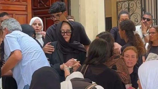 72 عامًا من الفن.. نجلاء فتحي تودع ابنتها الوحيدة