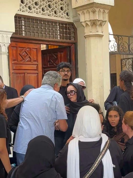72 عامًا من الفن.. نجلاء فتحي تودع ابنتها الوحيدة