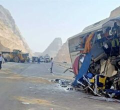 مصرع 16 وإصابة 28 في انقلاب حافلة بجنوب سيناء