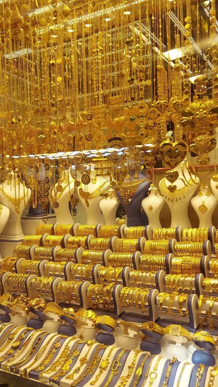 سعر الذهب اليوم في مصر.. عيار 24 عند 7119 جنيهًا
