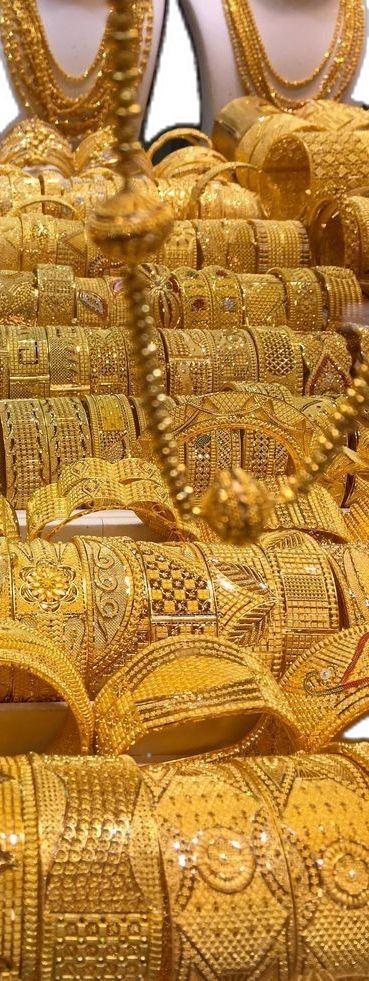 سعر الذهب اليوم في مصر.. عيار 24 عند 7119 جنيهًا