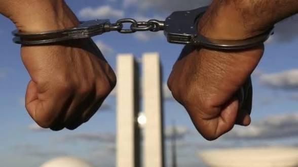 38 عامًا تنهي حياة فني صيانة في الهانوفيل.. والزوجة متهمة