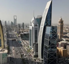 12 قتيلاً و309 مصابين.. هجوم مطار الرياض يشعل موجة إدانات دولية