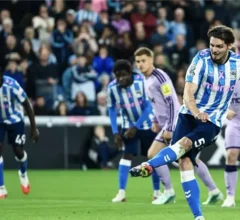 كوفنتري سيتي يهزم سندرلاند بثلاثية في الدوري الإنجليزي