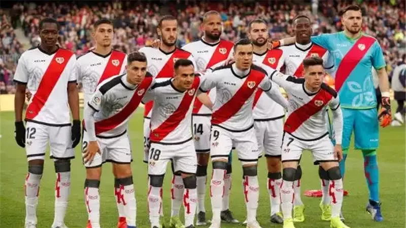 رايو فاييكانو يهزم سيلتا فيجو بثلاثة أهداف في الليجا