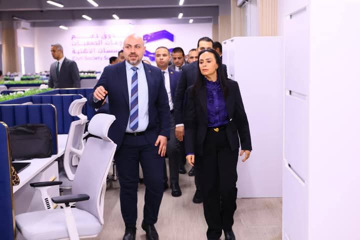 مايا مرسي تتفقد مركزًا نفسيًا للأطفال ومقر صندوق دعم الجمعيات بجسر السويس